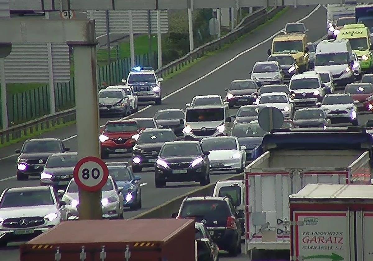 Finalizan Las Retenciones En La A 8 Por Dos Accidentes A La Altura De 